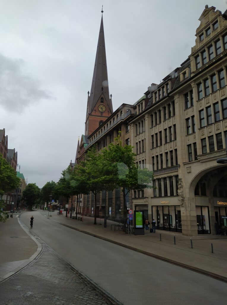 Stadtrundfahrt_mit_den_RotenDoppeldeckern_Hamburg